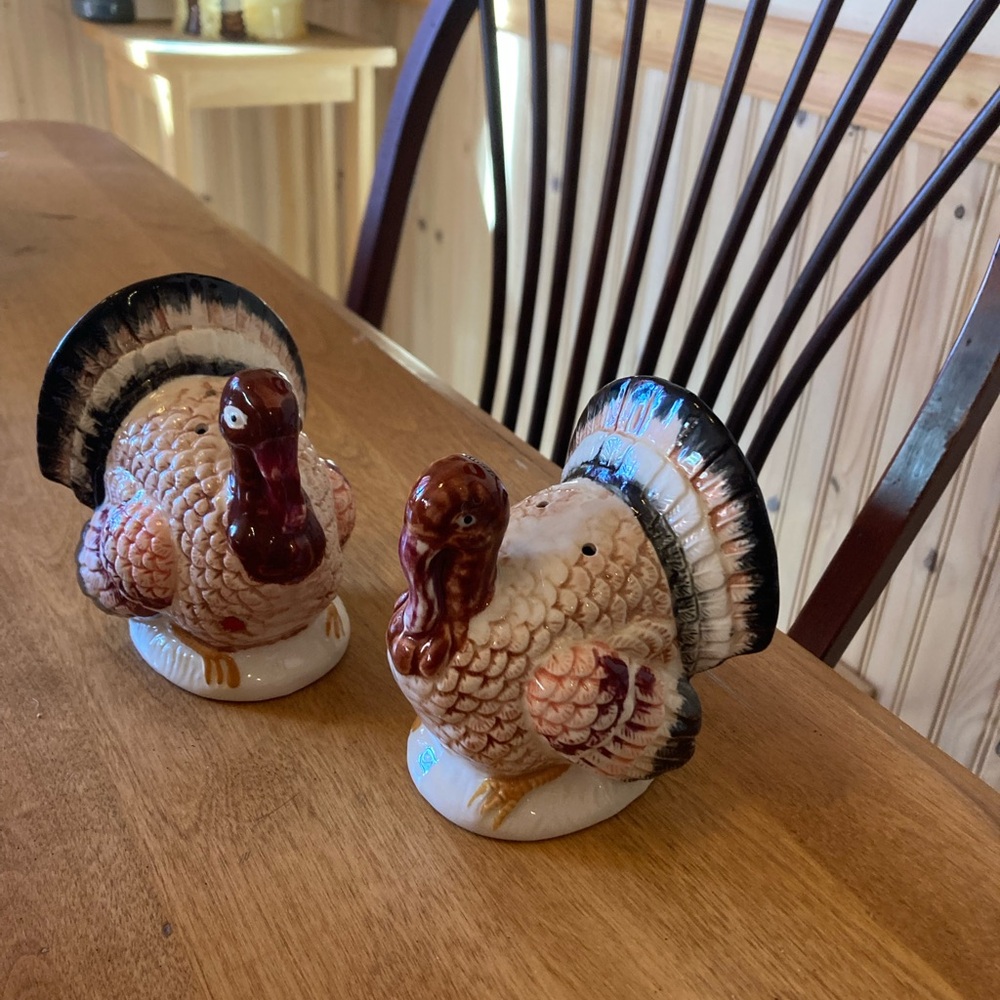 Vintage Made in Japan Thanksgiving turkey salt and pepper shakers
